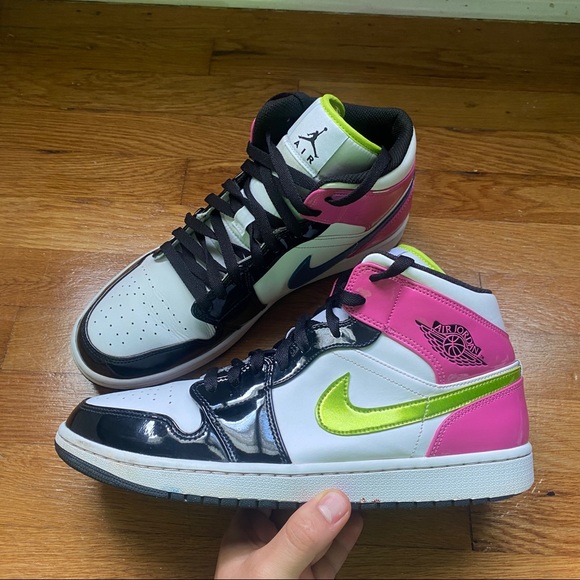 jordan 1 mid white black cyber pink